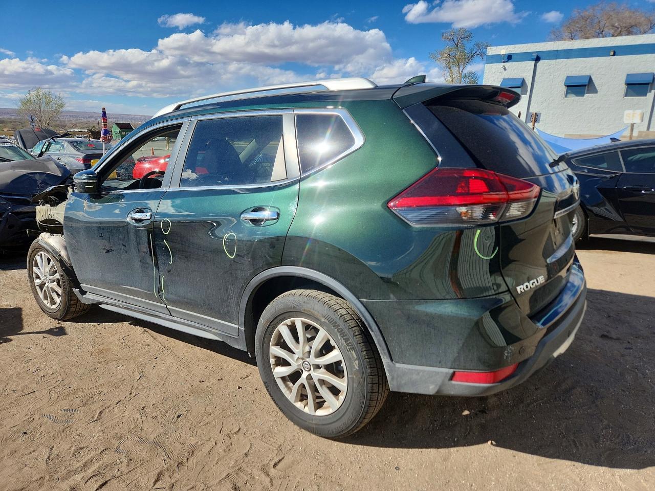 2020 Nissan Rogue S - zdjęcie 2