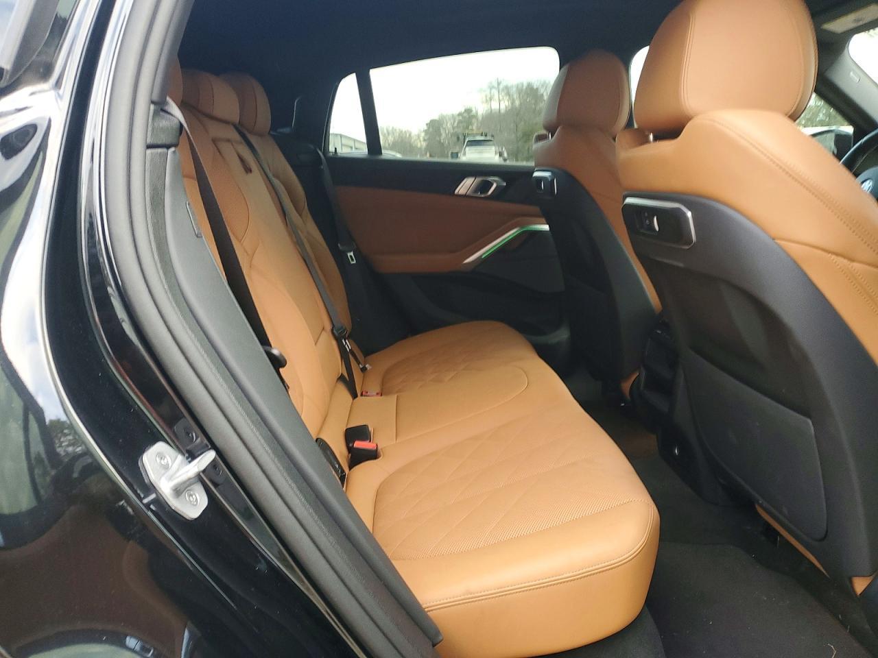 2025 BMW X6 xDrive40I - zdjęcie 11