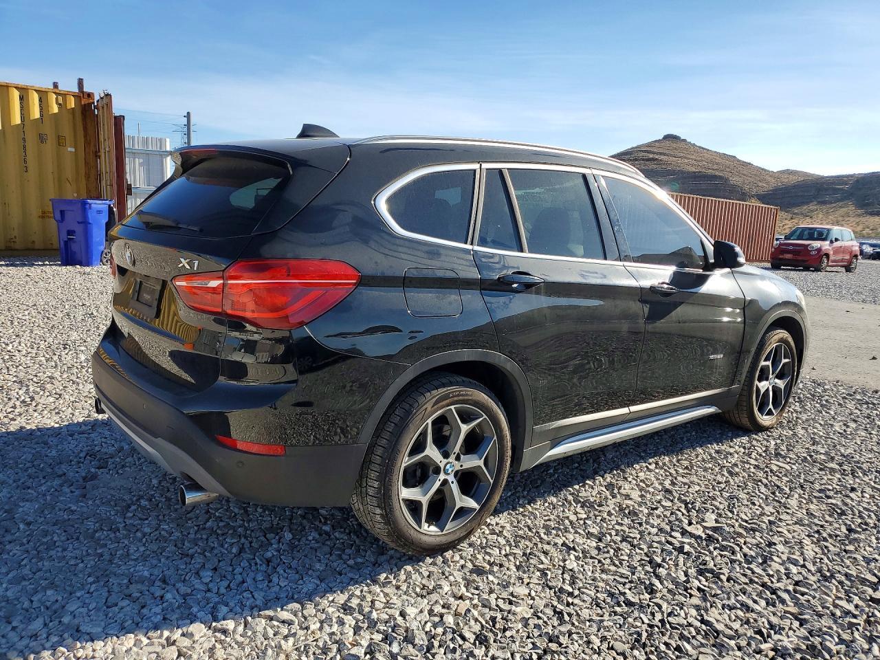 2016 BMW X1 xDrive28I - zdjęcie 3