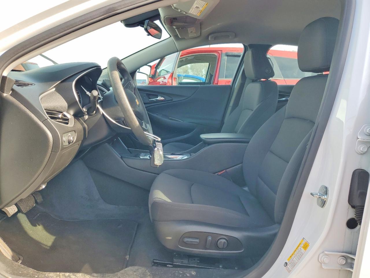 2022 Chevrolet Malibu Ls - zdjęcie 7