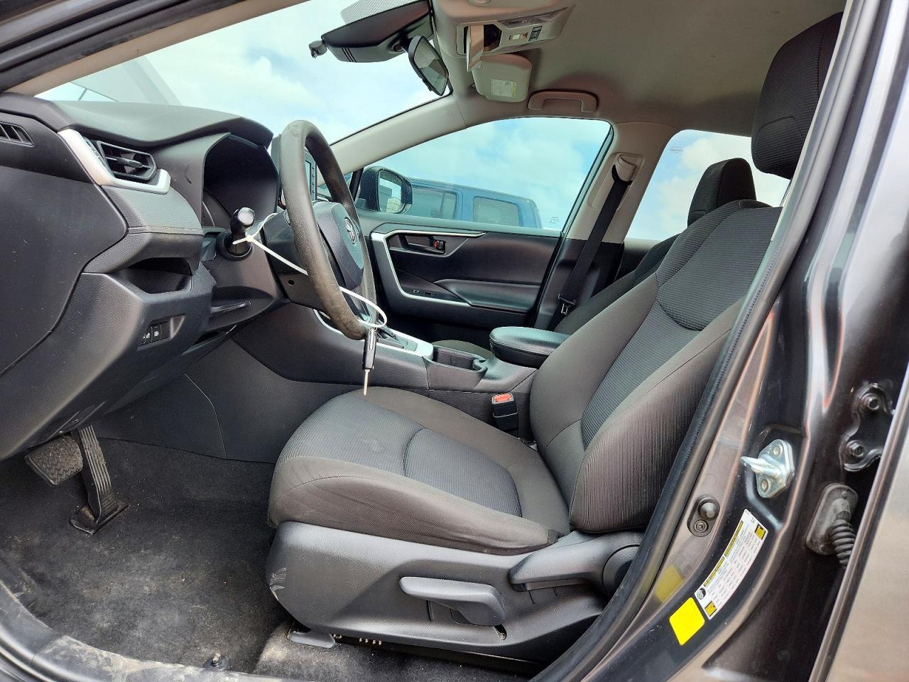 2022 Toyota Rav4 Le - zdjęcie 7