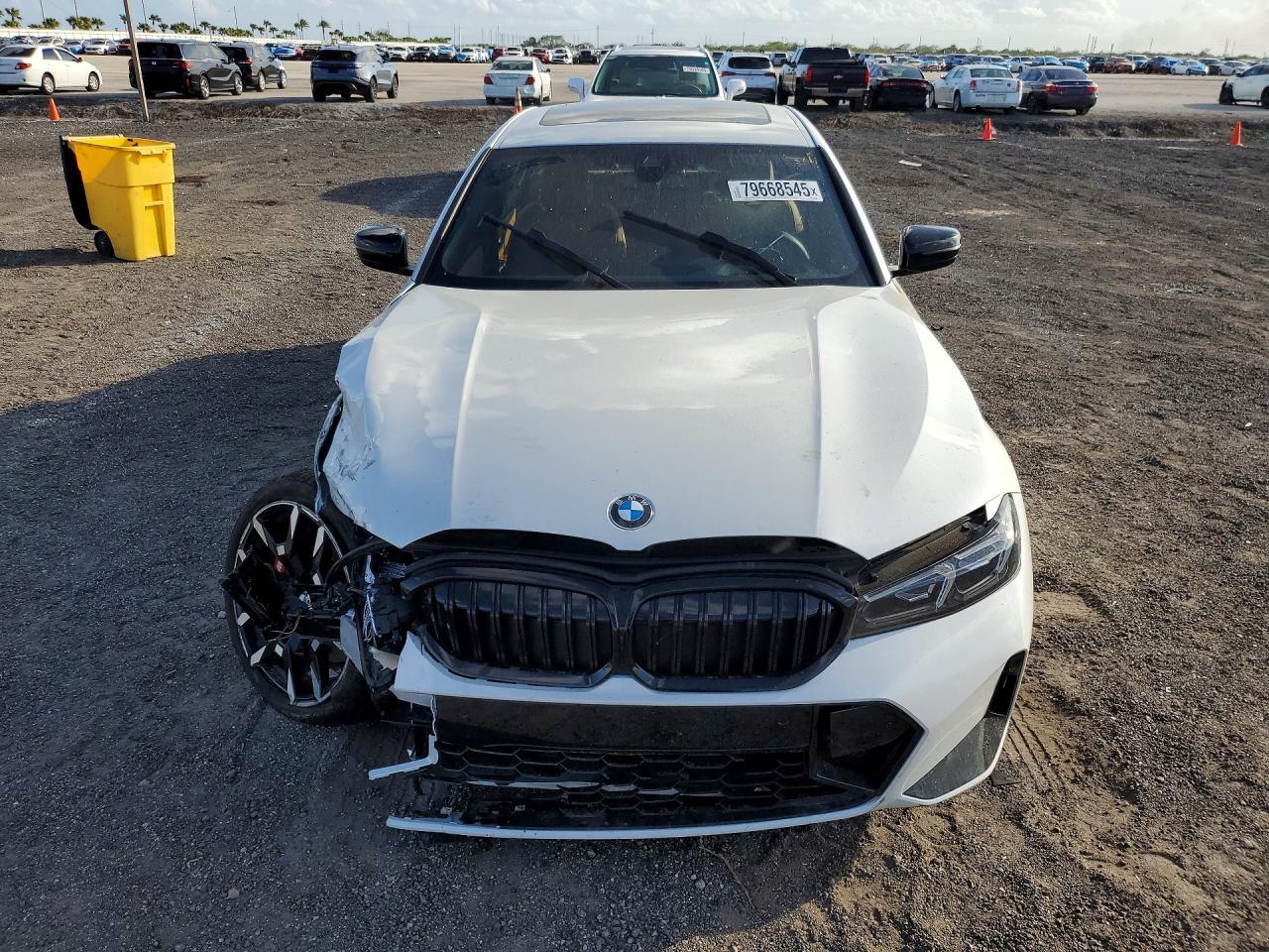 2025 BMW 330Xi - zdjęcie 5