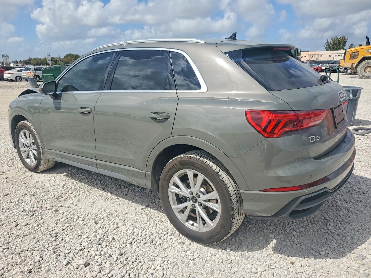 2025 Audi Q3 Premium S Line 45 - zdjęcie 2