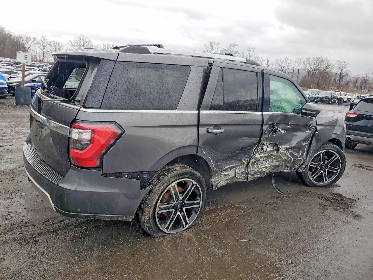 2021 Ford Expedition Limited - zdjęcie 3