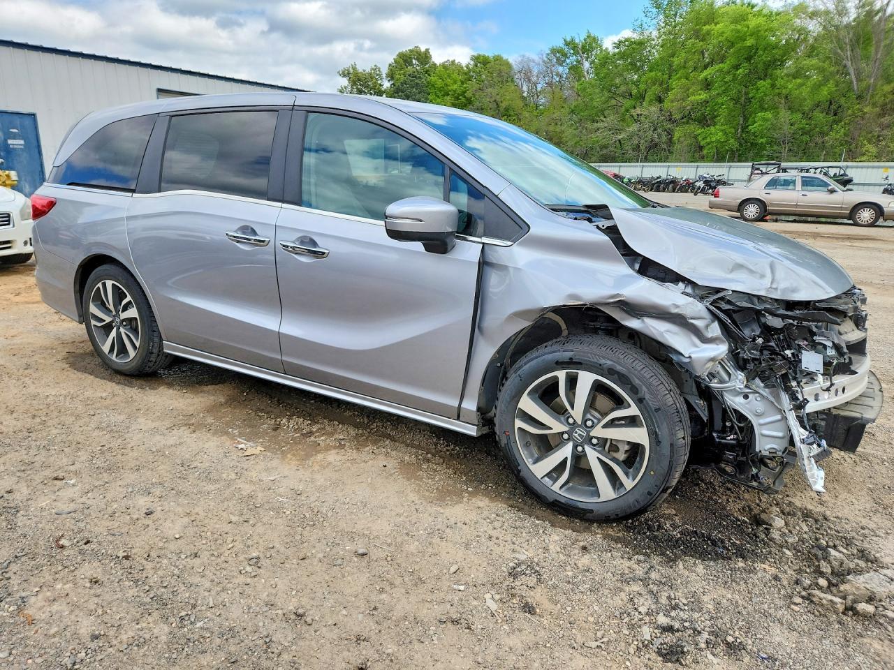 2023 Honda Odyssey Touring - zdjęcie 4