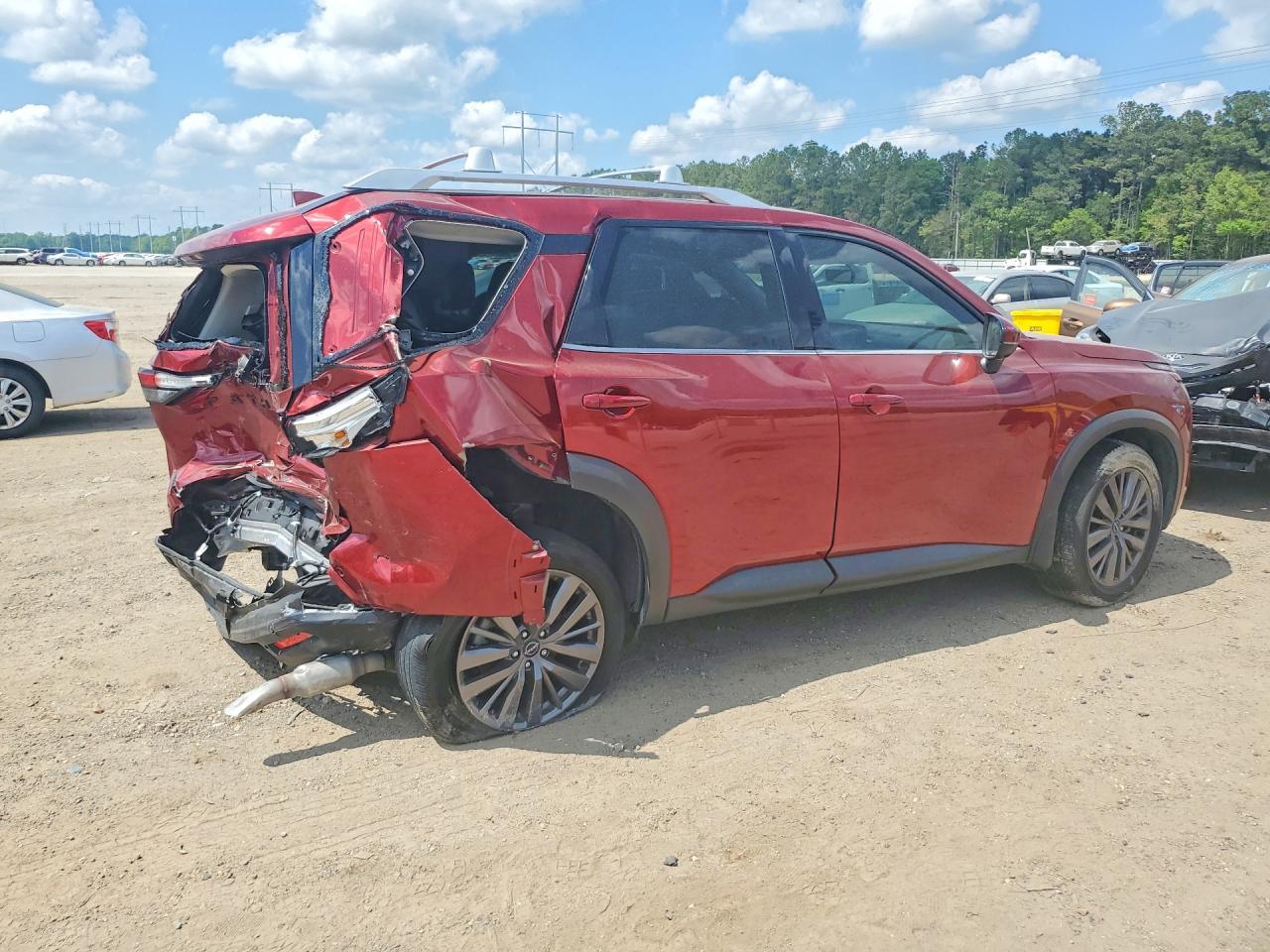 2024 Nissan Pathfinder Sl - zdjęcie 3