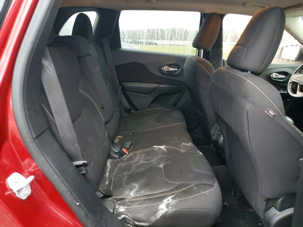 2016 Jeep Cherokee Latitude - zdjęcie 11