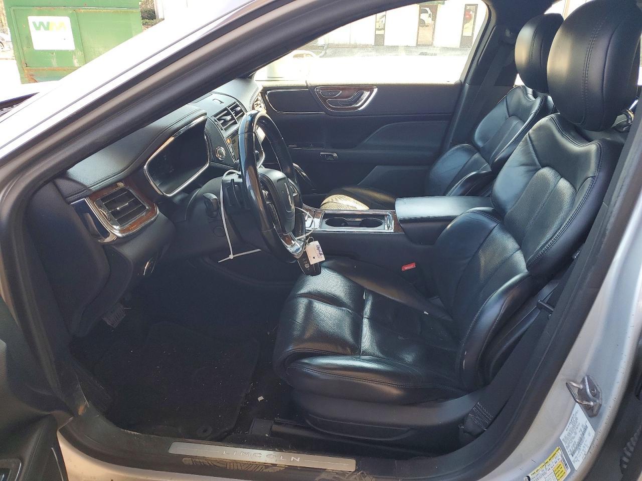 2018 Lincoln Continental Select - zdjęcie 7