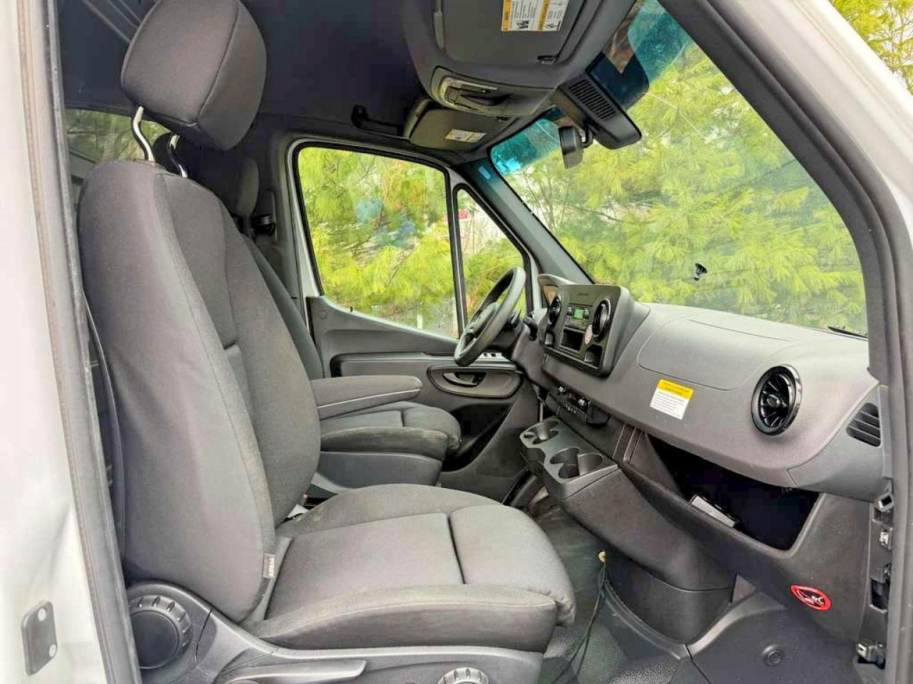 2023 Mercedes-Benz Sprinter 2500 - zdjęcie 10