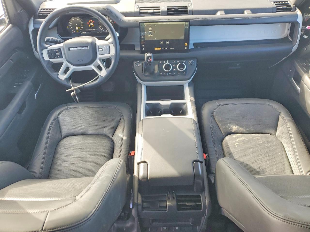 2025 Land Rover Defender 110 S - zdjęcie 8