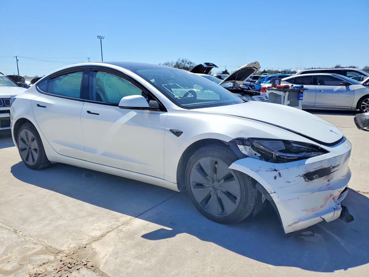 2024 Tesla Model 3 - zdjęcie 4