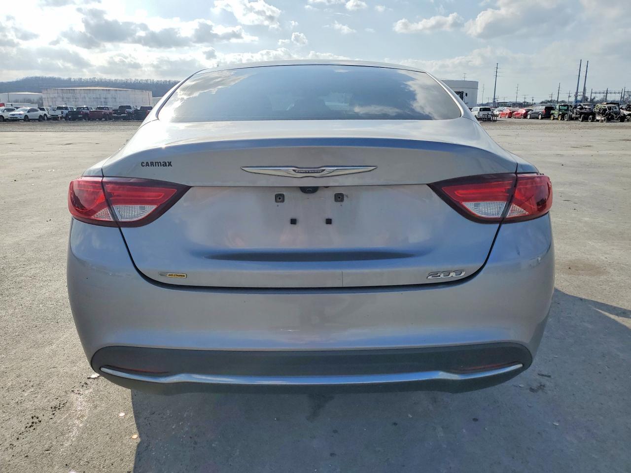 2016 Chrysler 200 Limited - zdjęcie 6