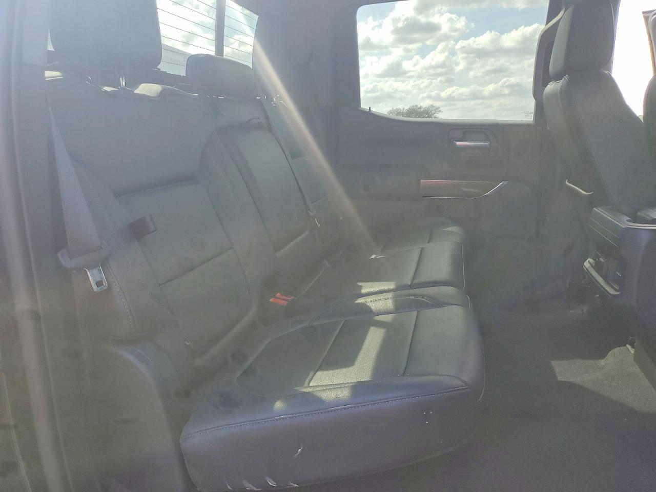 2020 Chevrolet Silverado Rst - zdjęcie 10