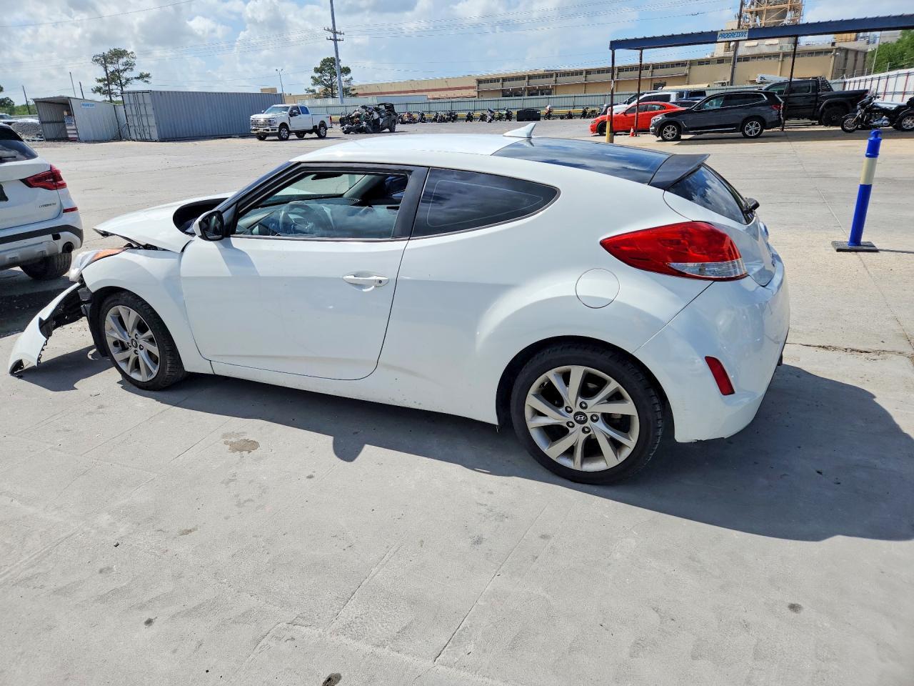 2017 Hyundai Veloster Base - zdjęcie 2