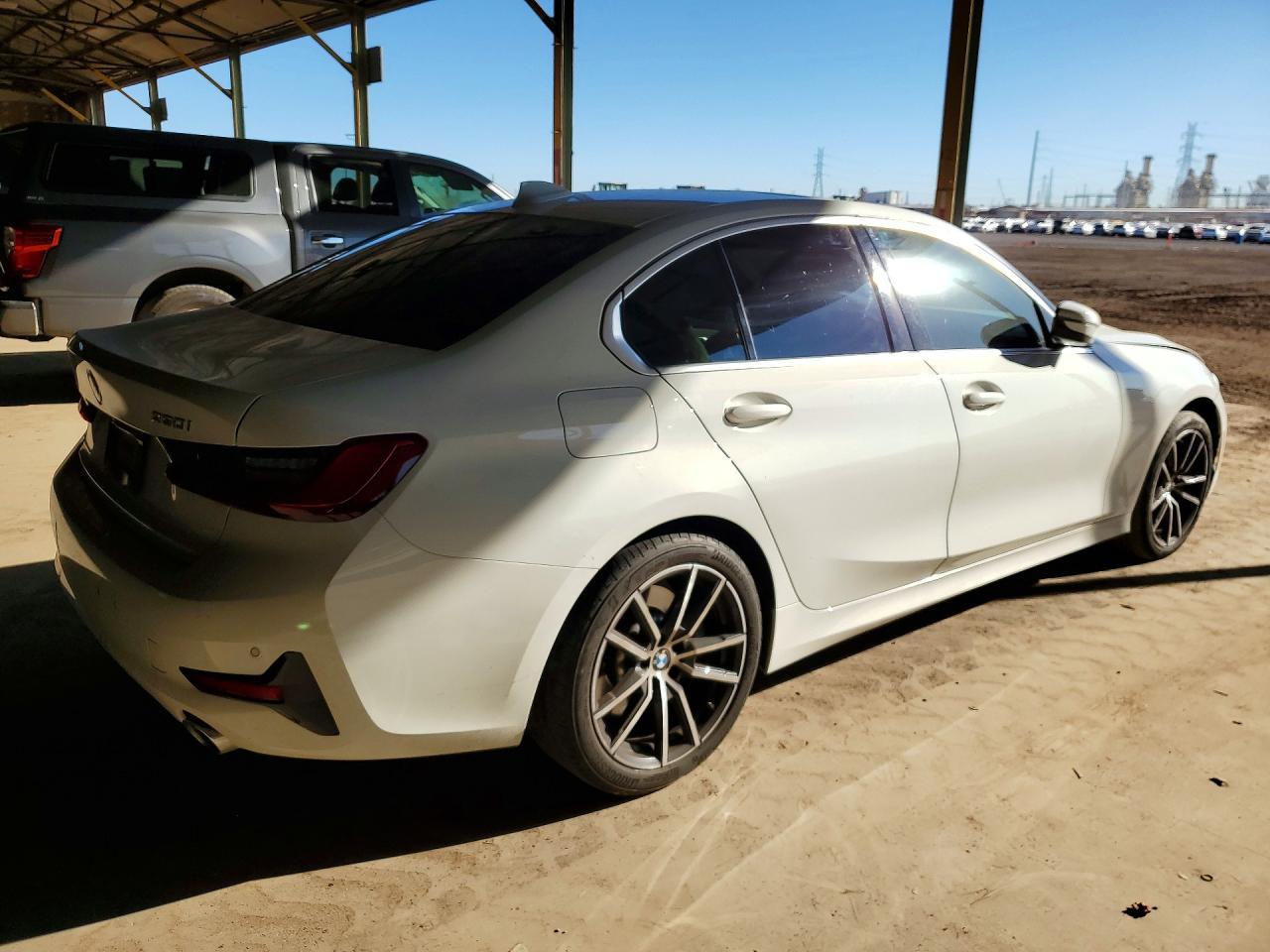 2021 BMW 330I - zdjęcie 3