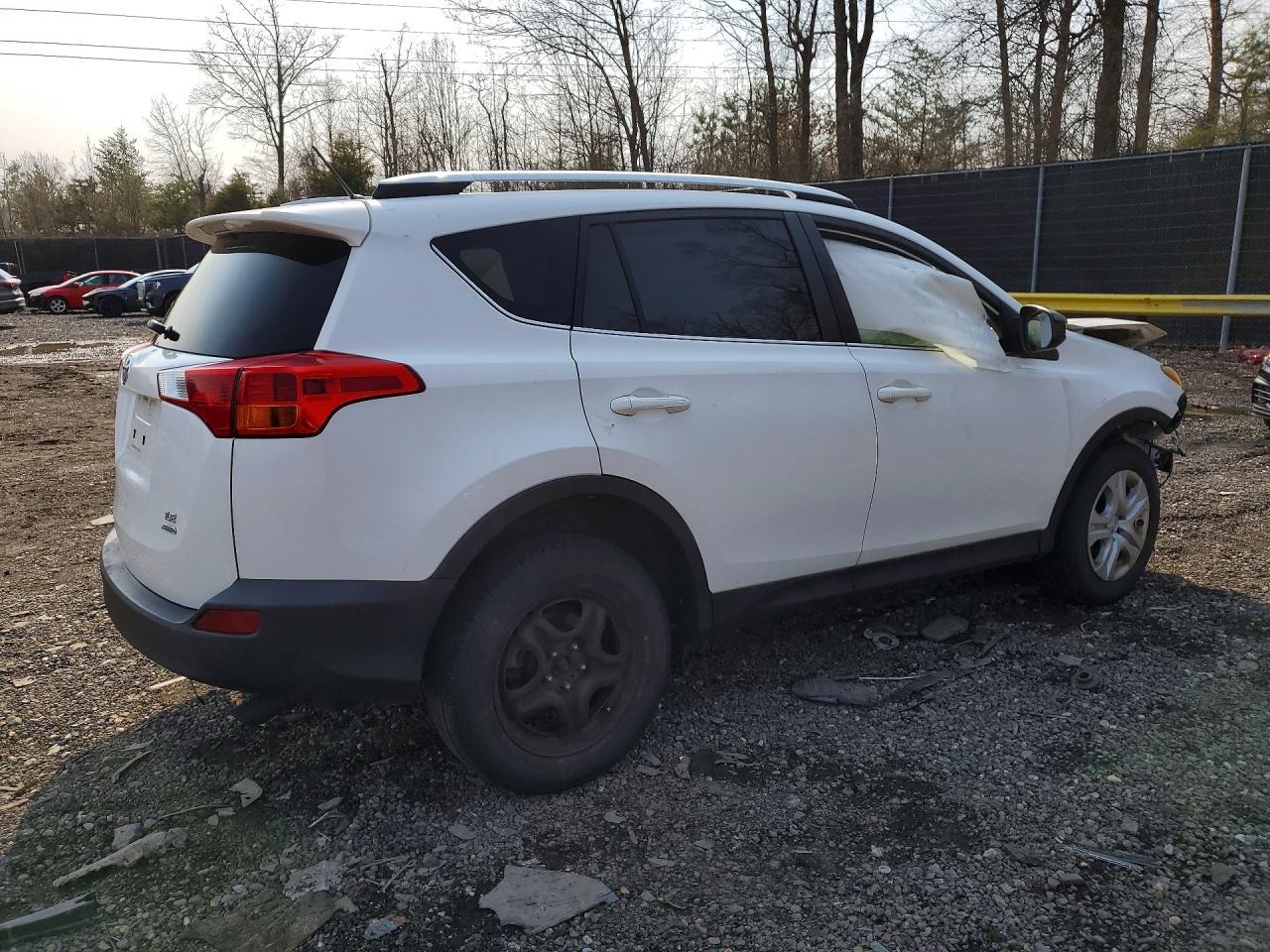 2015 Toyota Rav4 Le - zdjęcie 3
