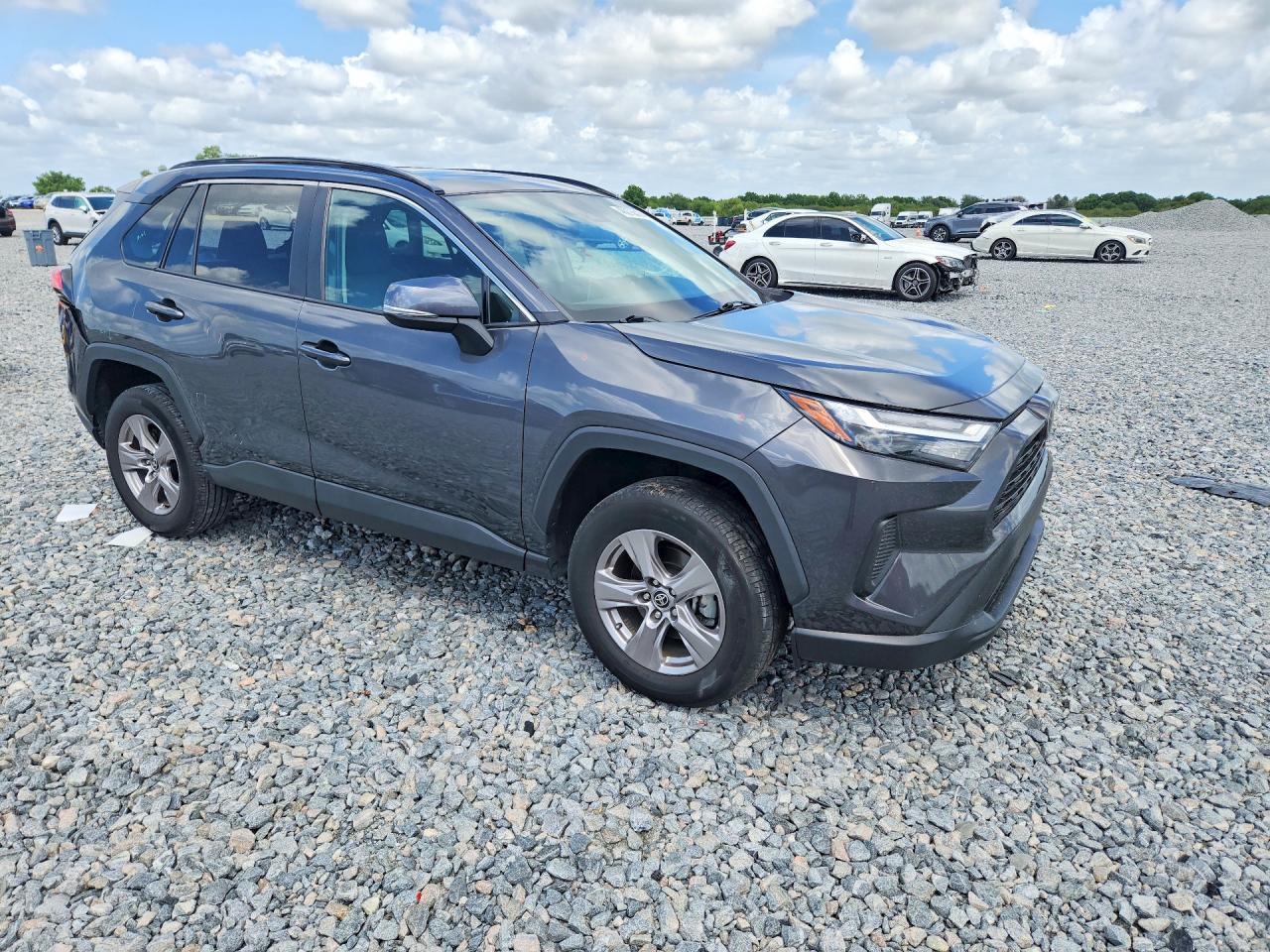 2023 Toyota Rav4 Xle - zdjęcie 4