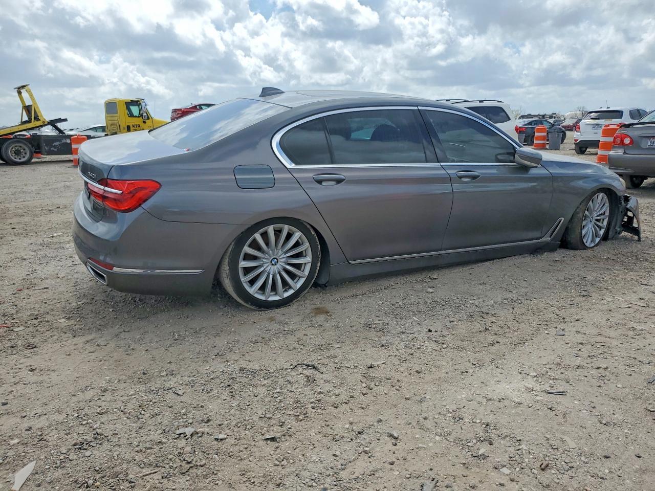 2017 BMW 740 I - zdjęcie 3