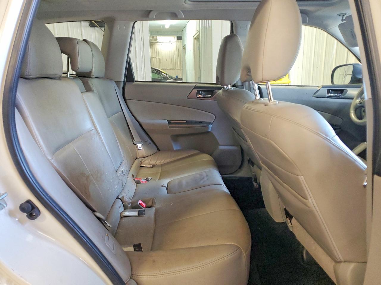 2013 Subaru Forester Limited - zdjęcie 11