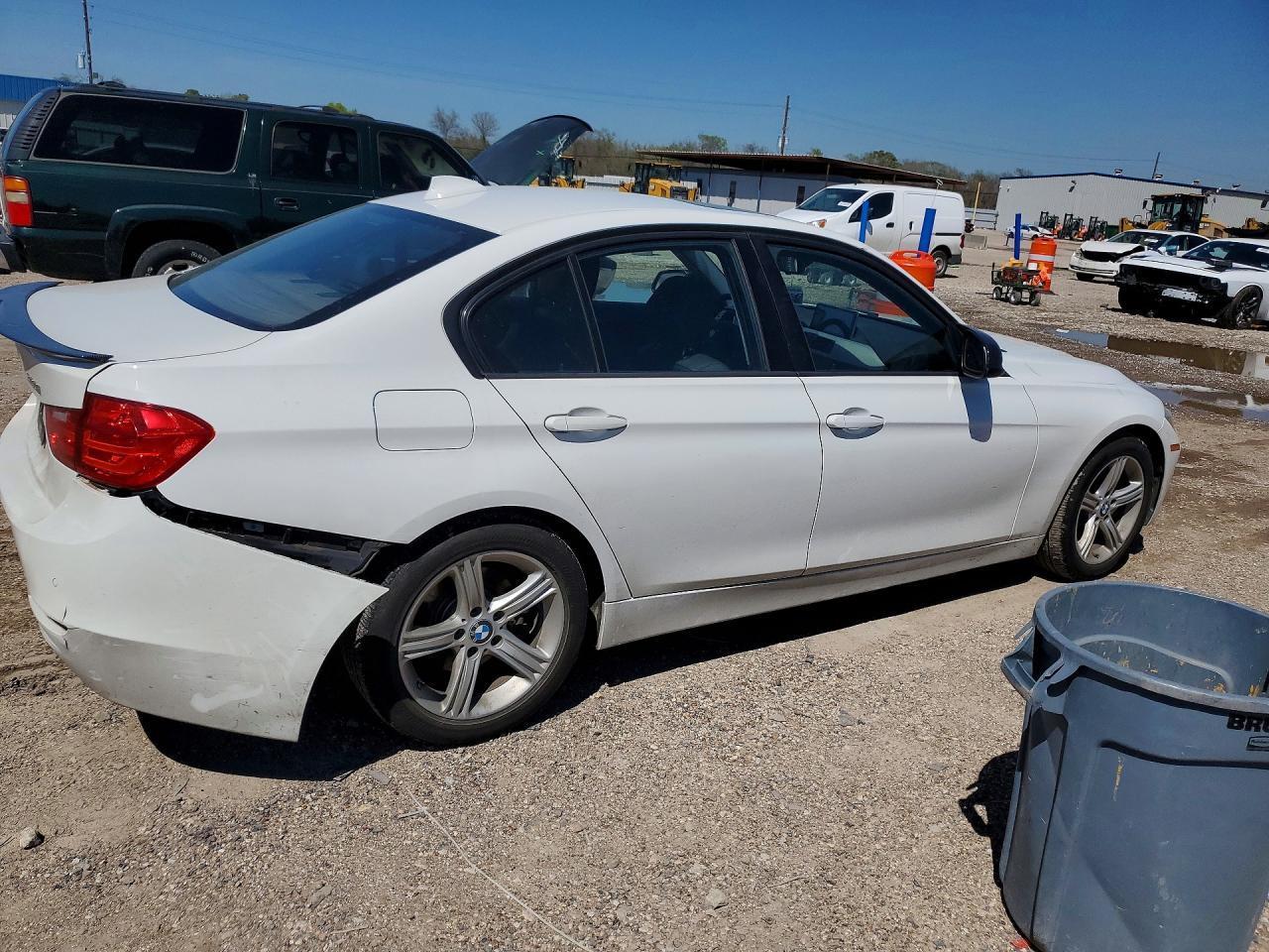 2015 BMW 320 I - zdjęcie 3