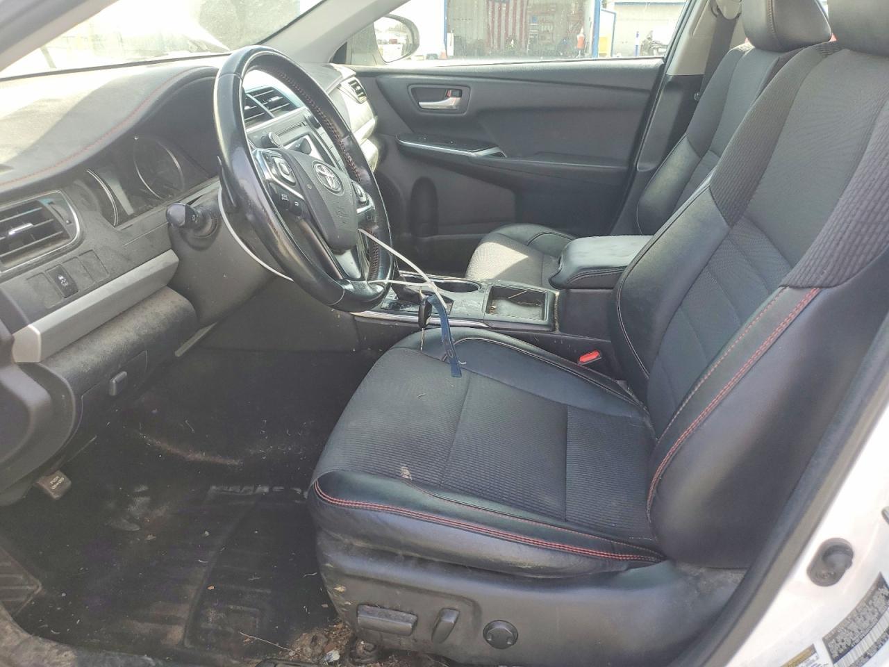 2016 Toyota Camry Se - zdjęcie 7
