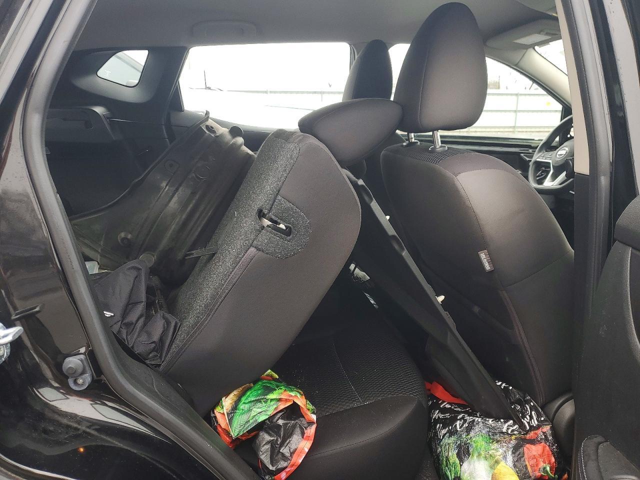 2017 Nissan Rogue Sport S - zdjęcie 11