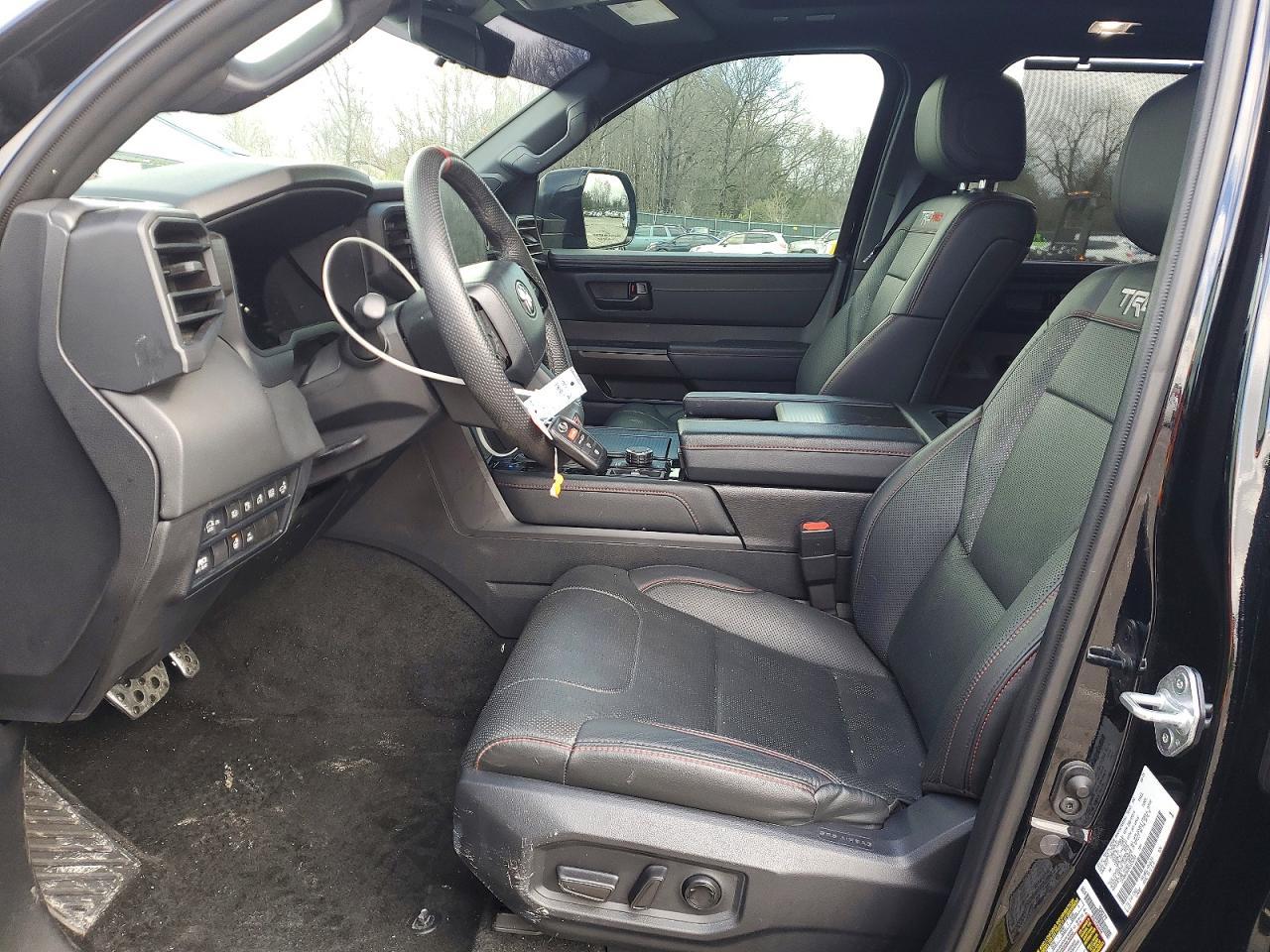 2024 Toyota Sequoia Trd Pro - zdjęcie 7