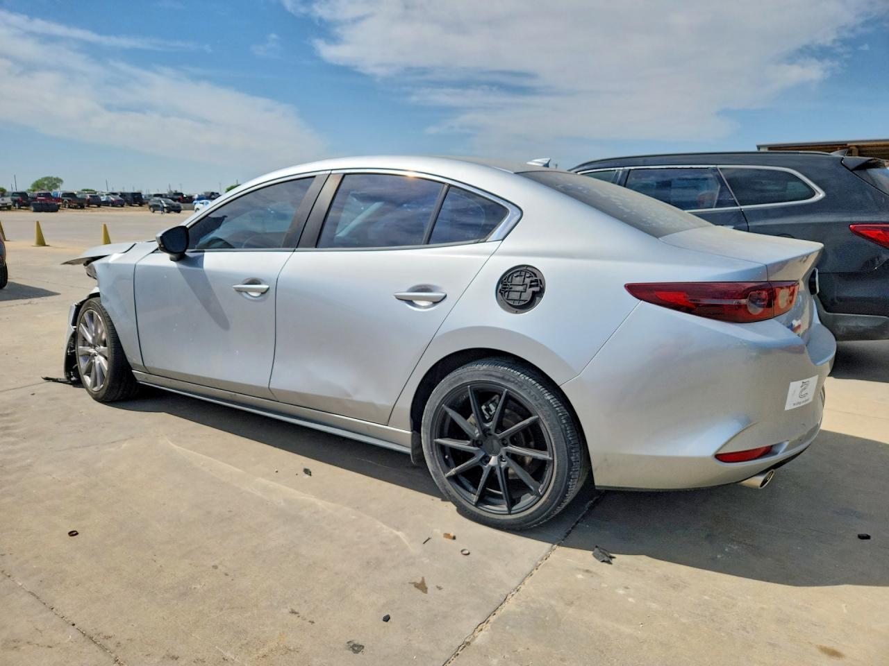 2019 Mazda 3 Preferred - zdjęcie 2