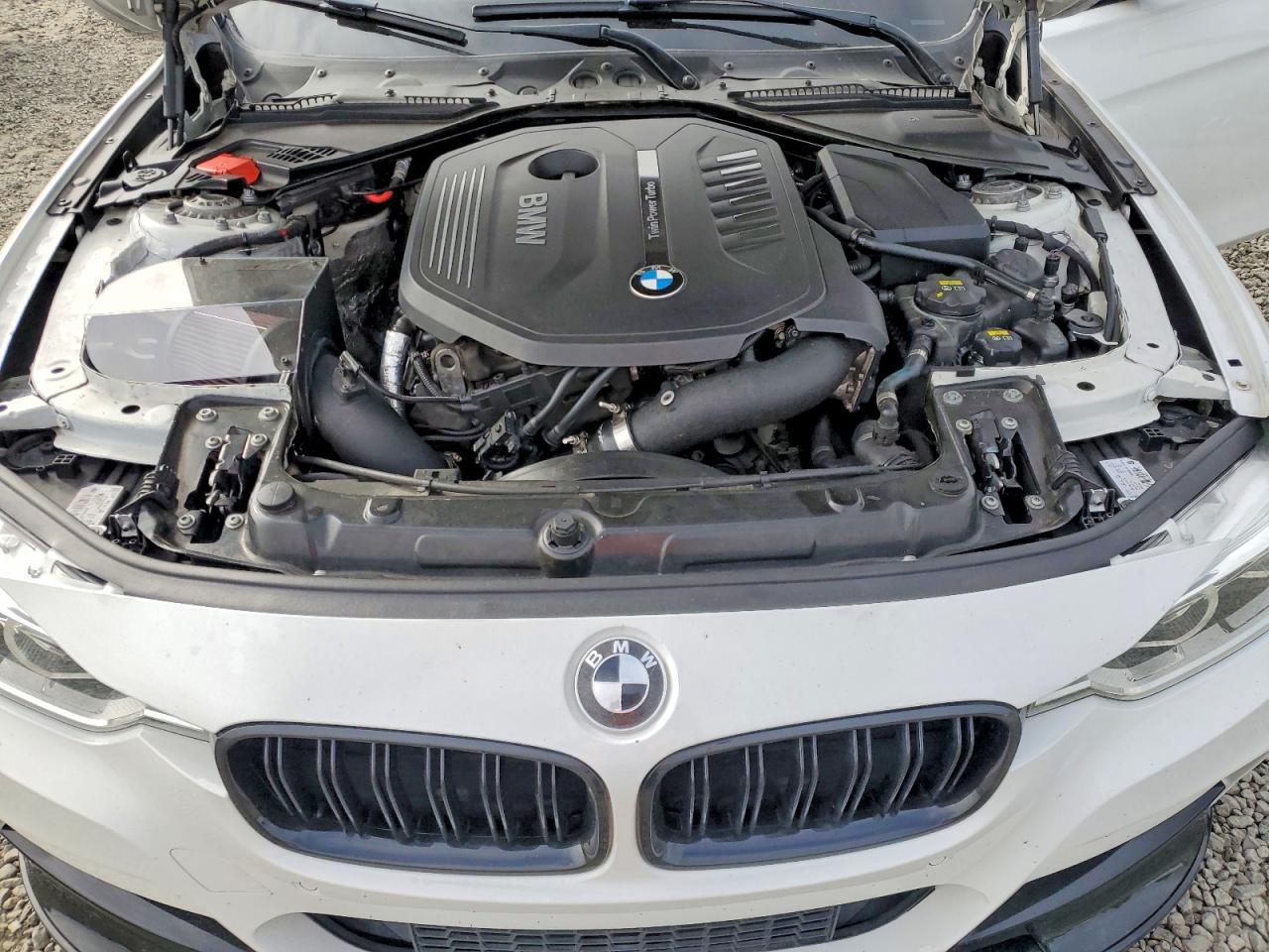 2016 BMW 340 Xi - zdjęcie 11