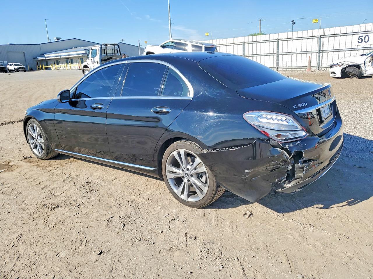 2018 Mercedes-Benz C-Class C300 - zdjęcie 2
