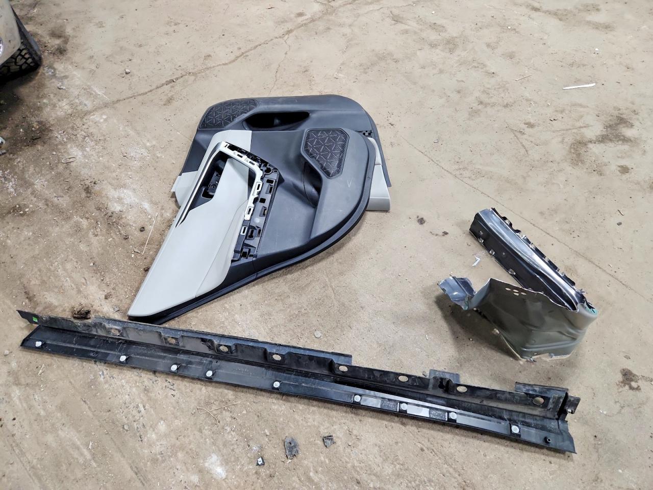 2020 Toyota Rav4 Xle - zdjęcie 13