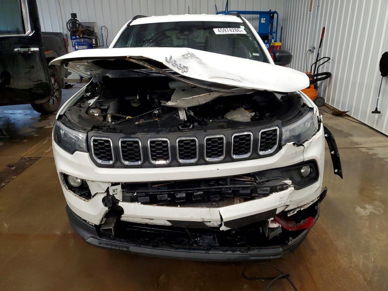 2024 Jeep Compass Latitude - zdjęcie 5