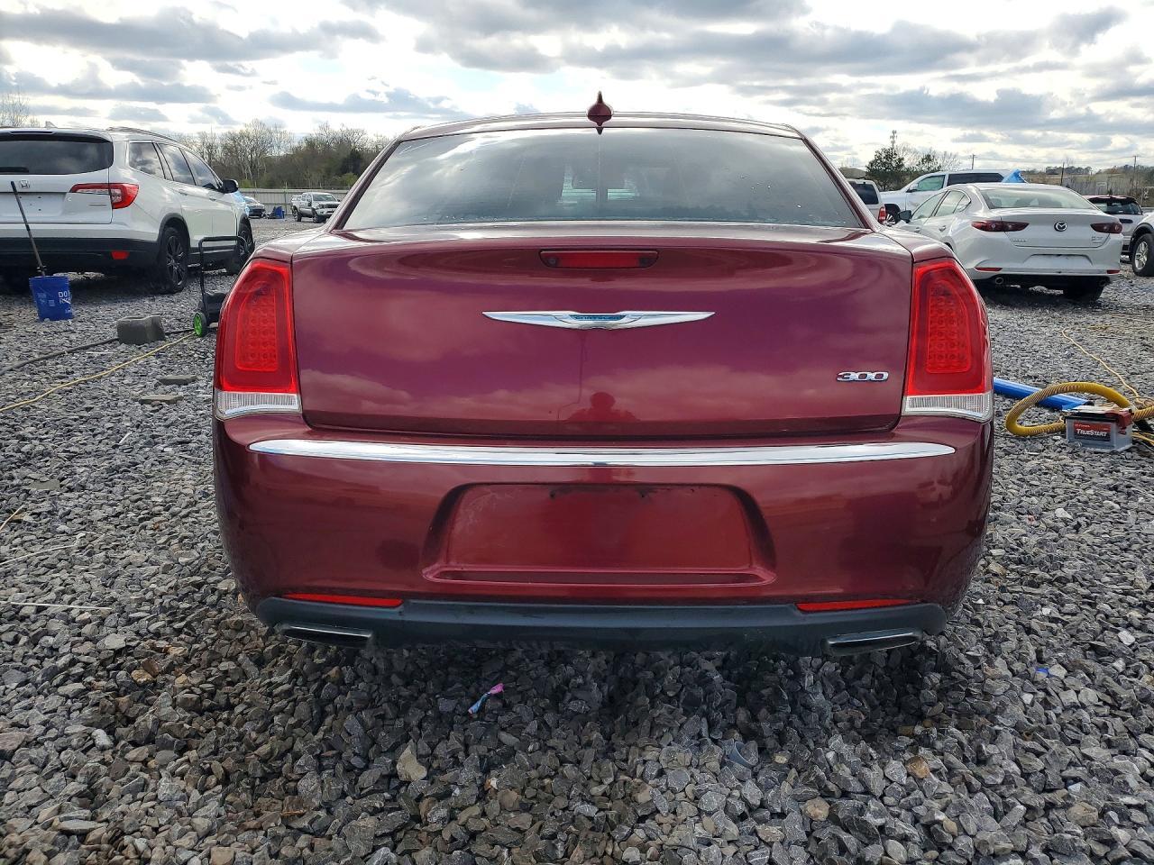 2016 Chrysler 300 Limited - zdjęcie 6