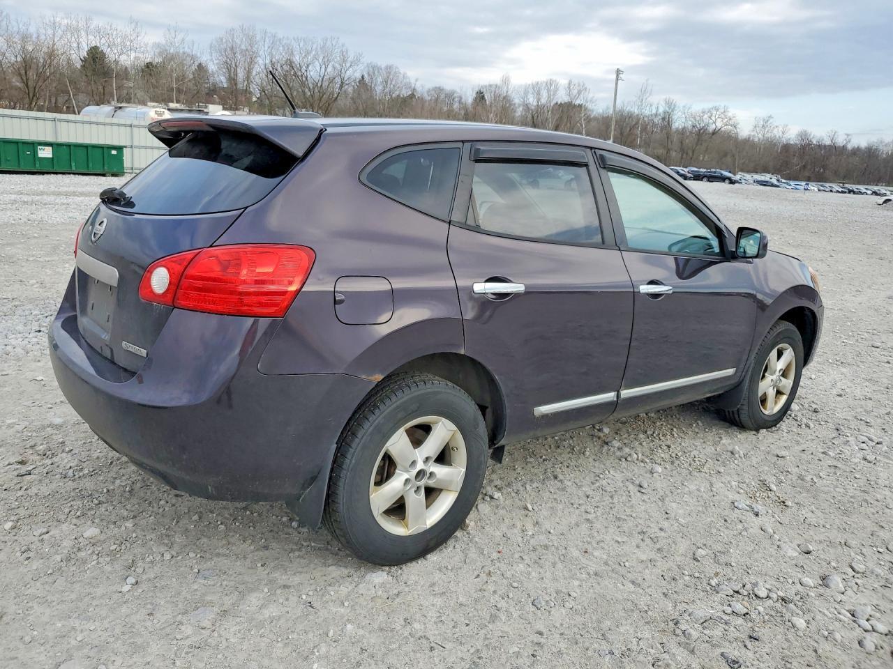 2013 Nissan Rogue S - zdjęcie 3