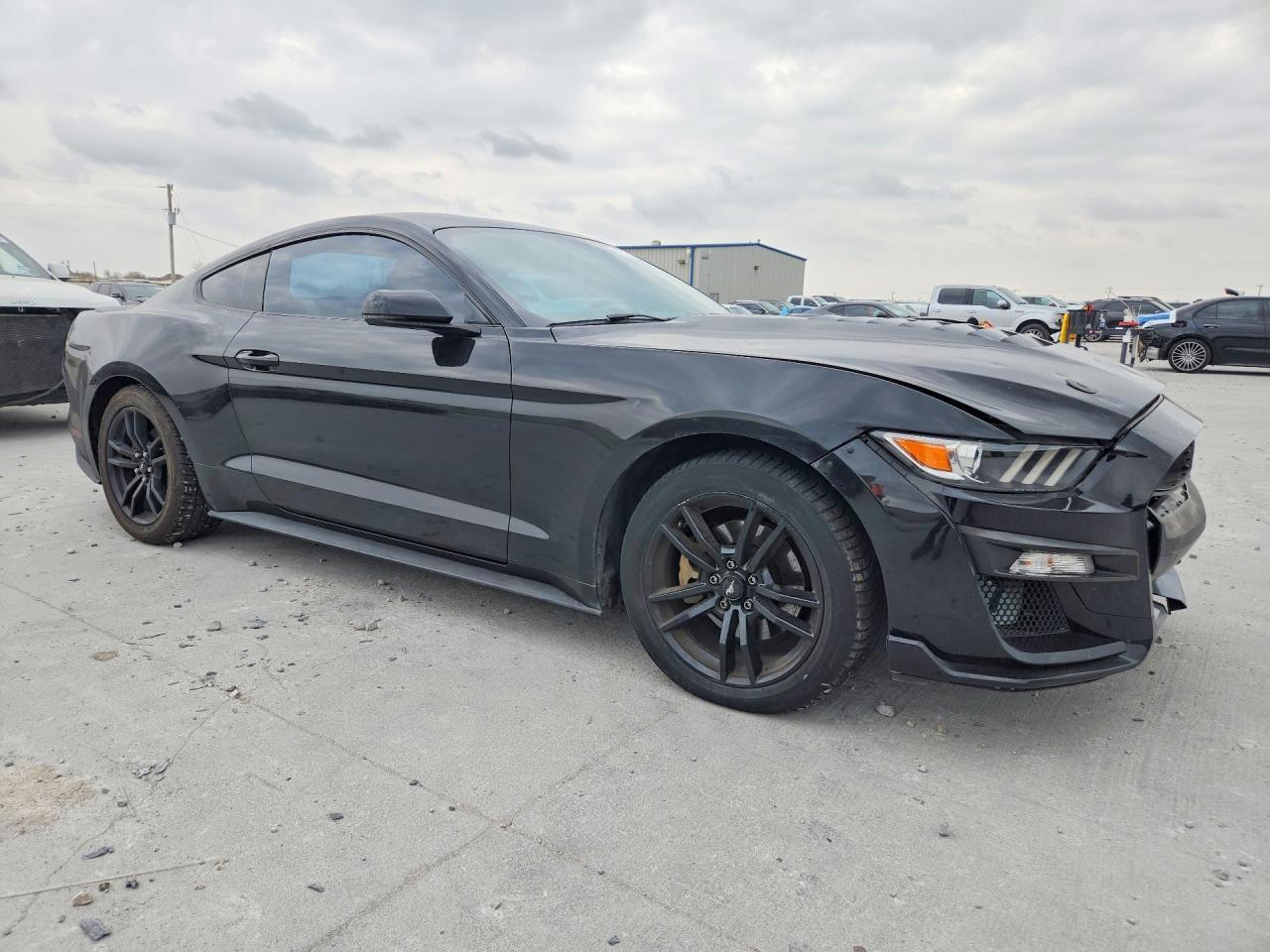 2016 Ford Mustang - zdjęcie 4