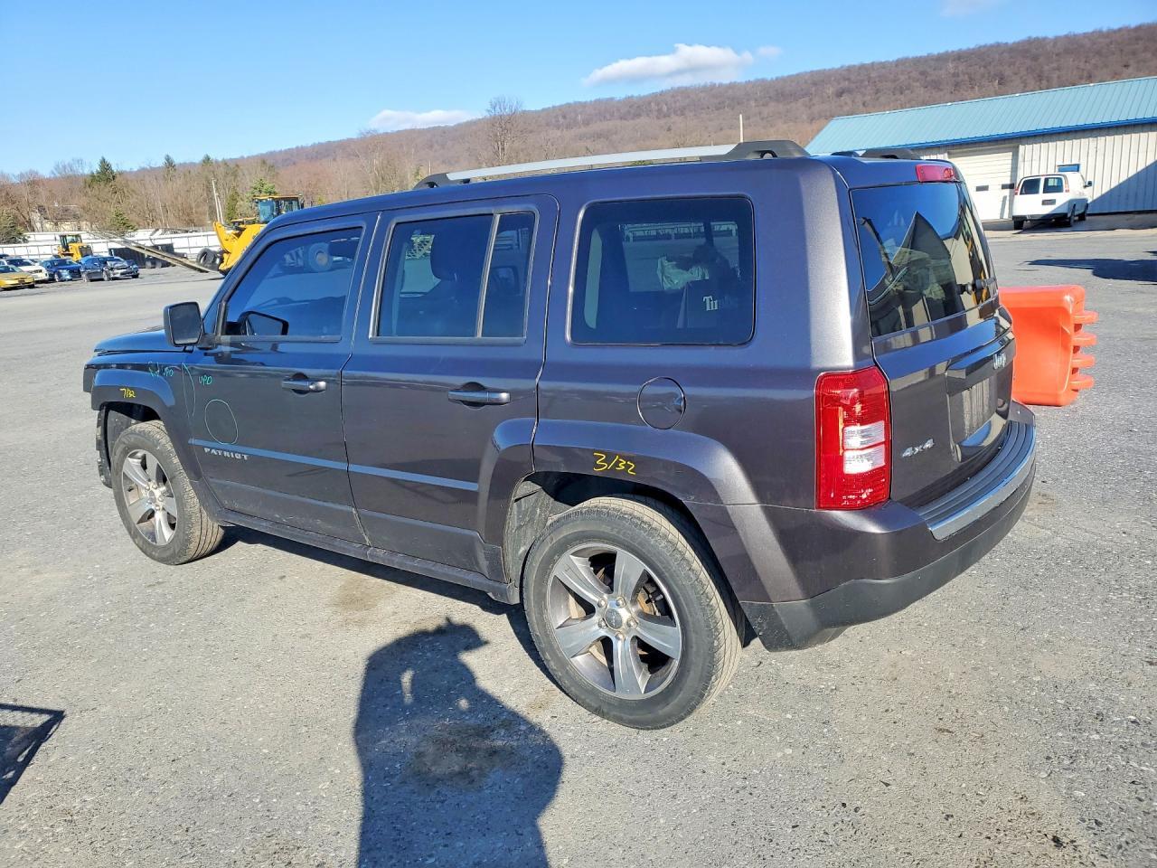 2017 Jeep Patriot Latitude - zdjęcie 2