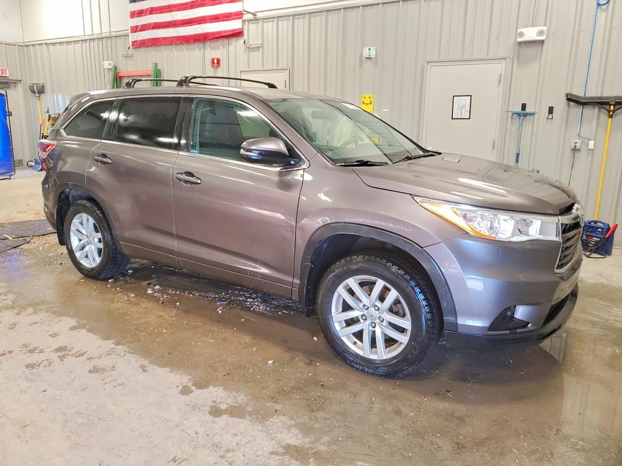 2014 Toyota Highlander Le - zdjęcie 4