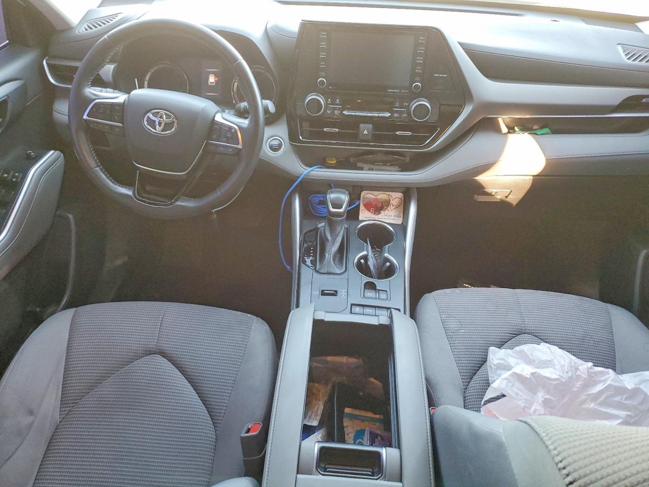 2021 Toyota Highlander Le - zdjęcie 8