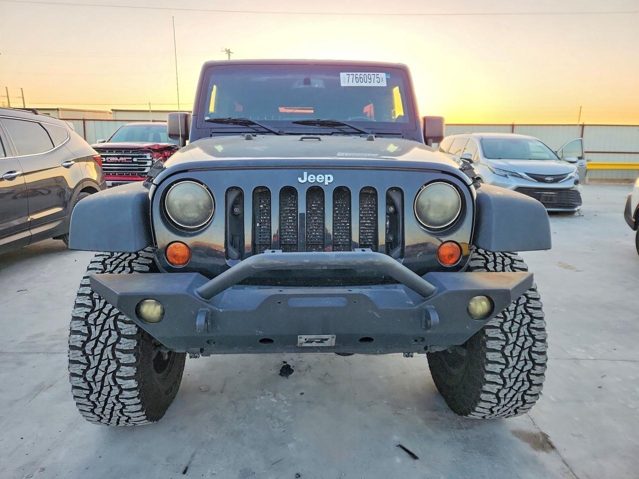 2013 Jeep Wrangler Unlimited Rubicon - zdjęcie 5