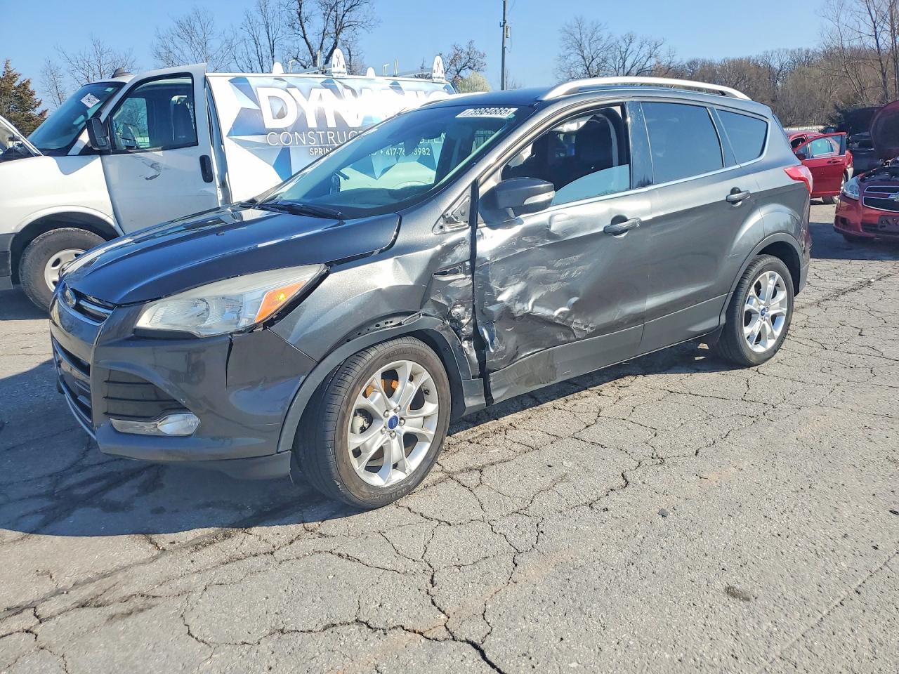2016 Ford Escape Titanium - zdjęcie główne