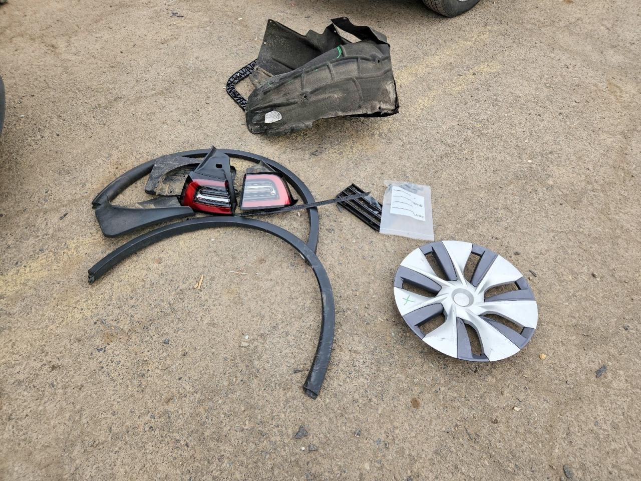 2023 Tesla Model Y - zdjęcie 13