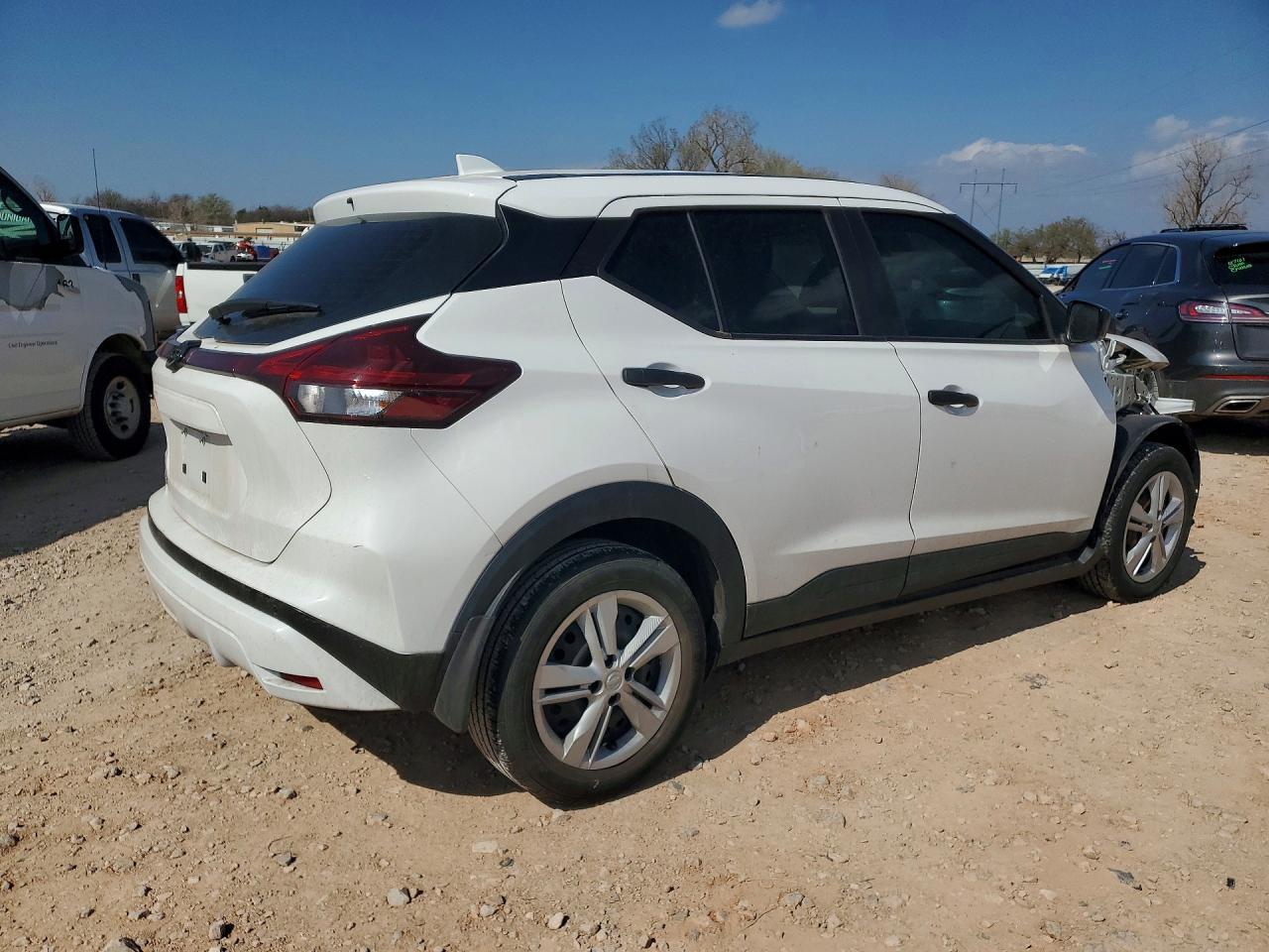 2021 Nissan Kicks S - zdjęcie 3