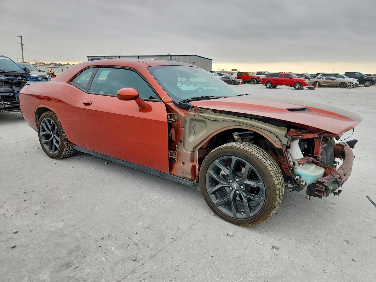 2023 Dodge Challenger Sxt - zdjęcie 4