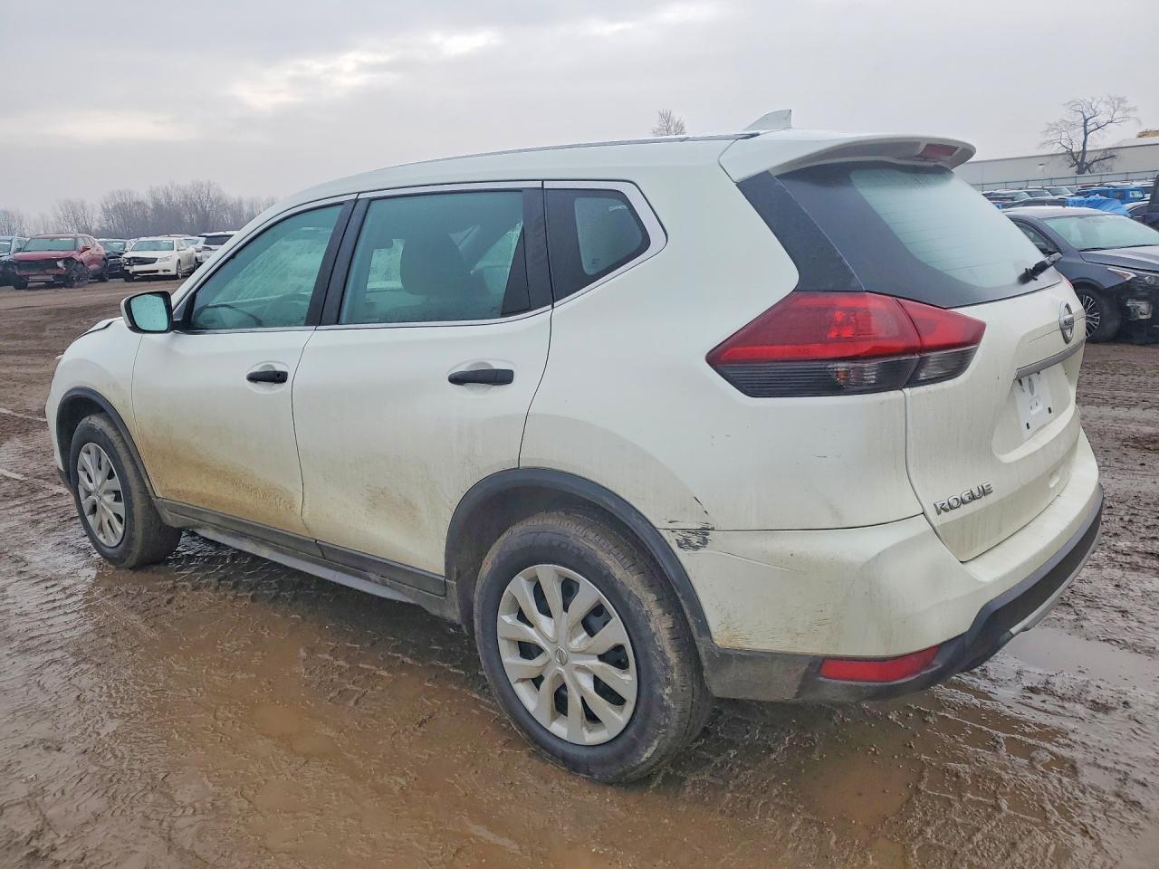 2020 Nissan Rogue S - zdjęcie 2