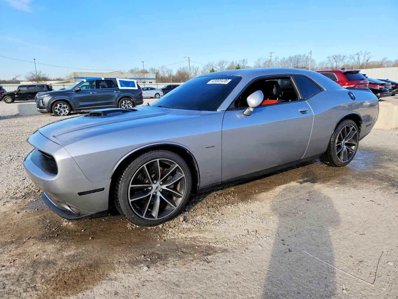 2018 Dodge Challenger R/T - zdjęcie główne