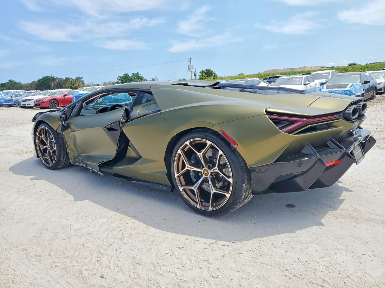 2025 Lamborghini Revuelto - zdjęcie 2