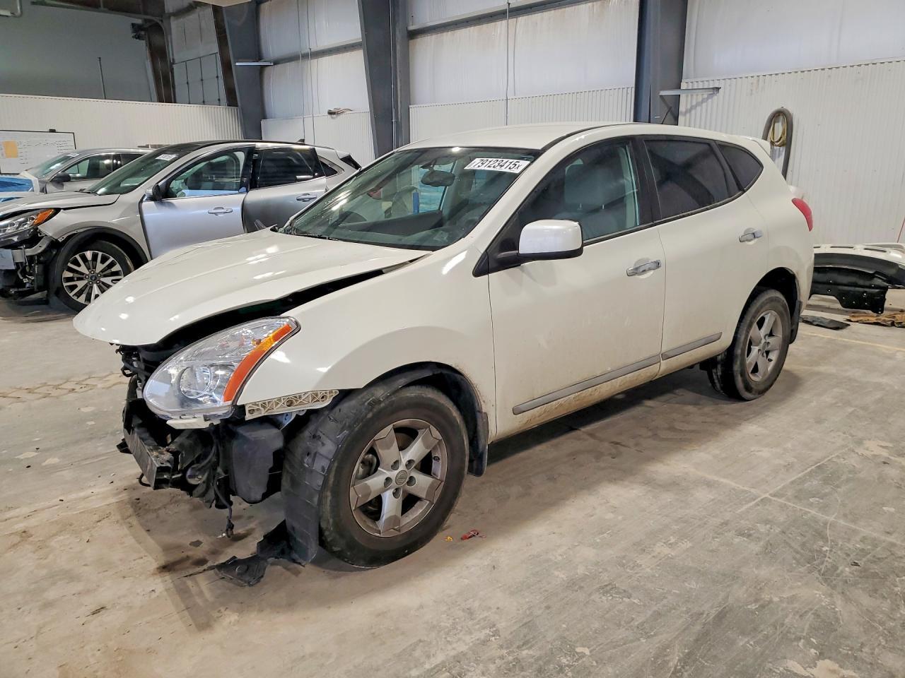 2013 Nissan Rogue S - zdjęcie główne