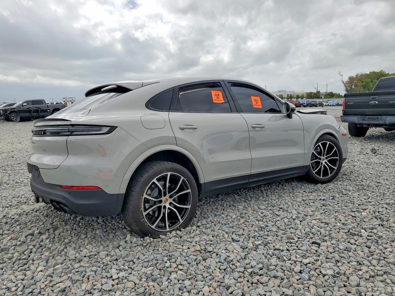 2025 Porsche Cayenne Coupe - zdjęcie 3