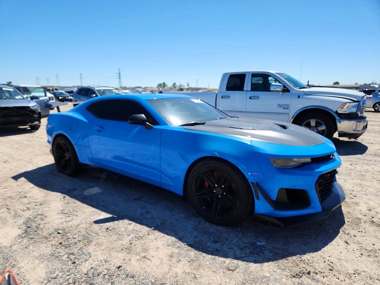 2022 Chevrolet Camaro Zl1 - zdjęcie 4