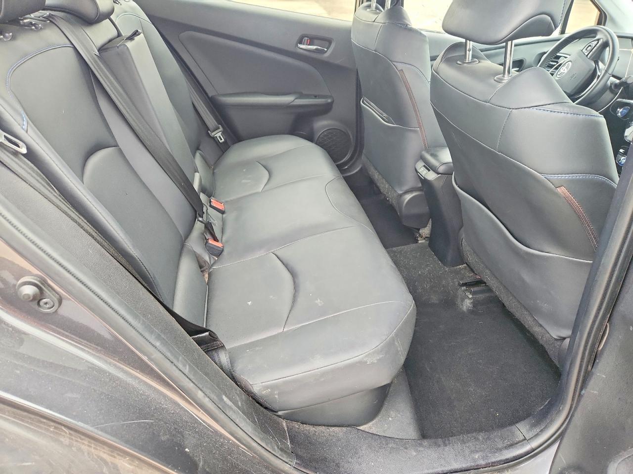 2019 Toyota Prius Limited - zdjęcie 10